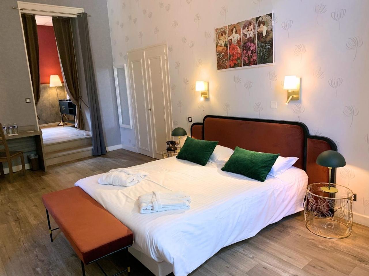 Grand Hotel De Bourbon-Lancy - Spa Et Restaurant - Logis Exterior foto